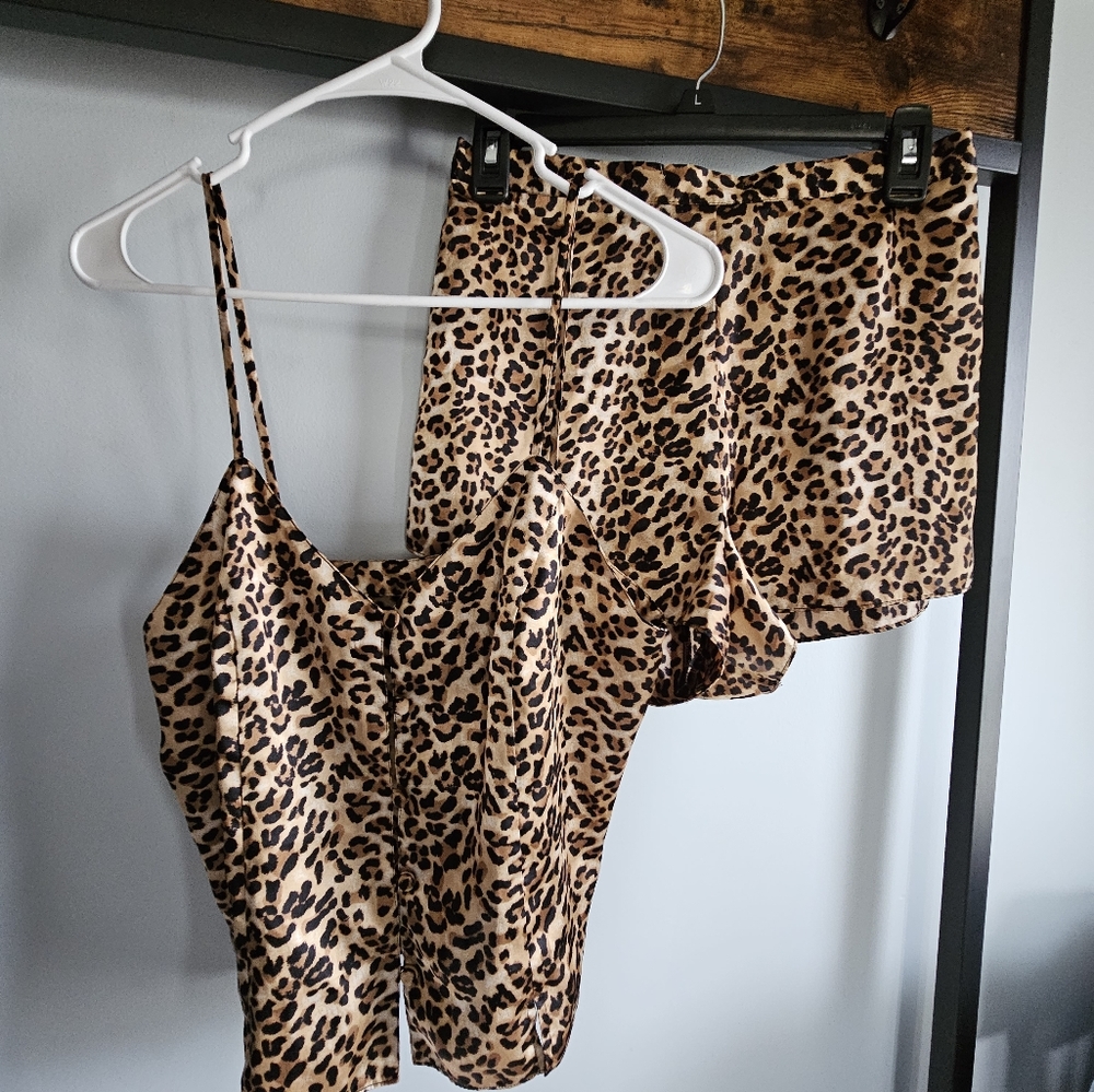 Valerie Stevens pajama set